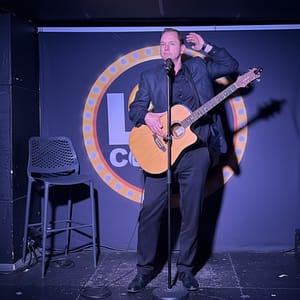 Comedy entertainer for Sydney kids parties, performing stand-up comedy - Jonas Holt